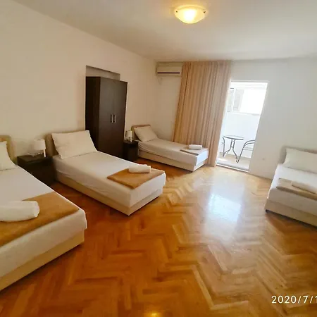 Apartment Mitende *
