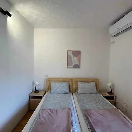 Mitende Apartment